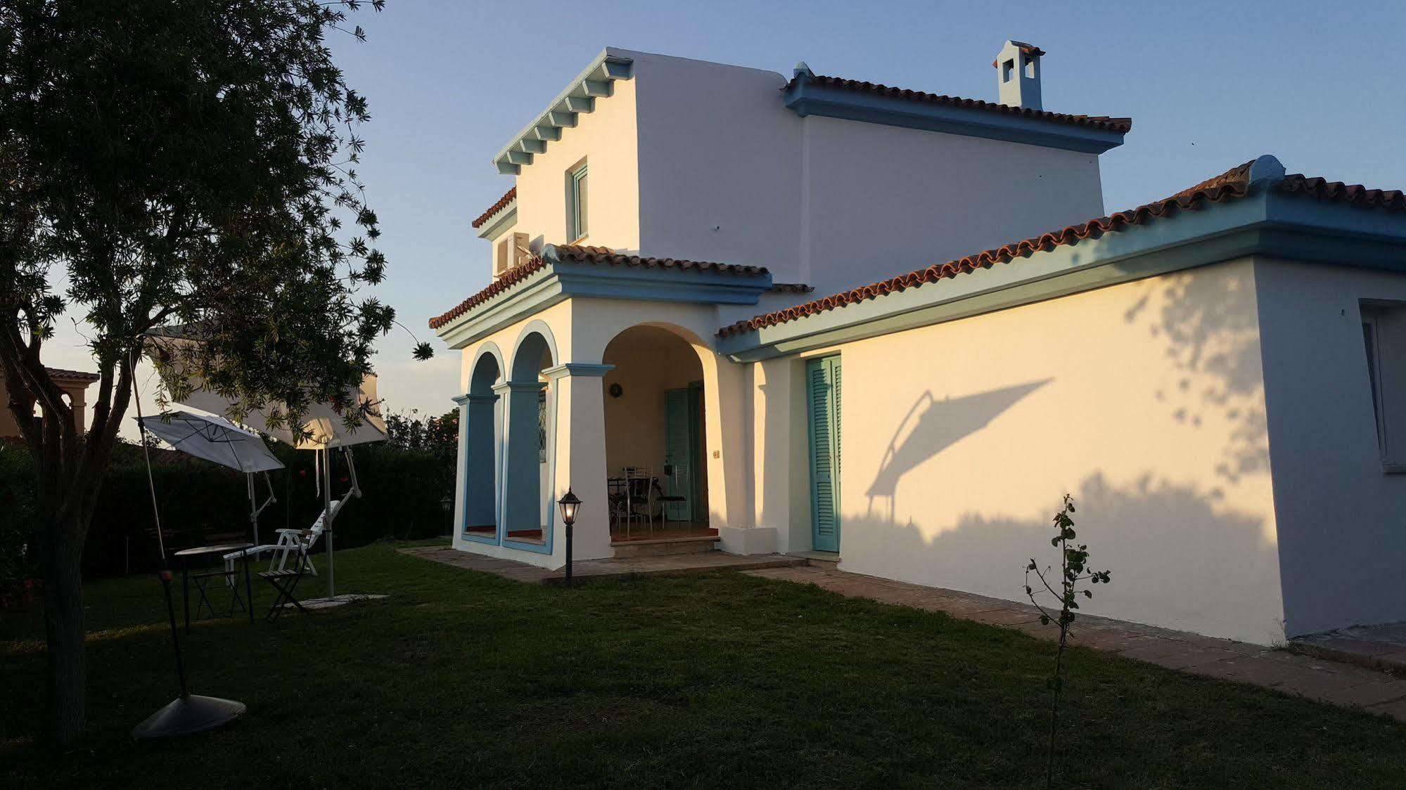 Li Piri Bed and Breakfast San Teodoro  Esterno foto